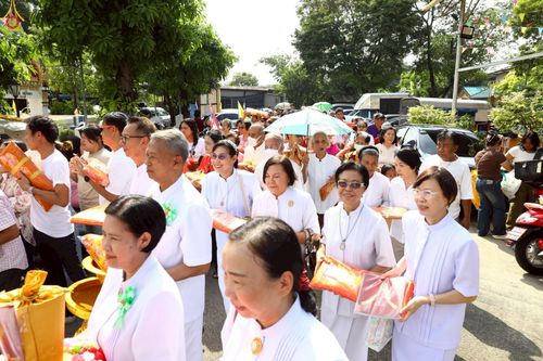 ภาพ No.253922:วันที่ 12 ตุลาคม พ.ศ. 2568 พิธีทอดกฐินสามัคคีทั่วไทย 30,000 วัด โดยคณะศิษยานุศิษย์ บูชาธรรม 81 ปี หลวงพ่อธัมมชโย ณ วัดบางกะเจ้ากลาง อ.พระประแดง จ.สมุทรปราการ