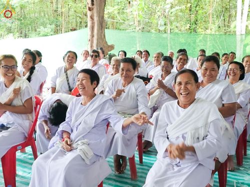 ภาพ No.157260:โครงการ อุบาสกแก้ว อุบาสิกาแก้ว รุ่นที่ 3 ตัวแทนทอดกฐินสามัคคีทั่วไทย 30,000 วัด ระหว่างวันที่ 20-22 กันยายน พ.ศ. 2567 ณ ศูนย์ปฏิบัติธรรมหนองบัวลำภู