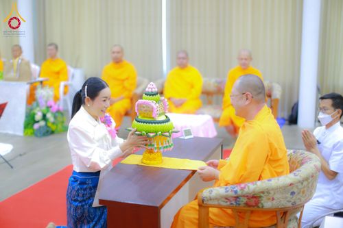 ภาพ No.197514:พิธีถวายสังฆทานคณะสงฆ์ 2 นิกายเชื่อมสัมพันธ์ไทย-เกาหลี วันอาทิตย์ที่ 5 มกราคม พ.ศ. 2568 ณ อาคารชมรมภาวนารักษ์ วัดพระธรรมกาย อำเภอคลองหลวง จังหวัดปทุมธานี