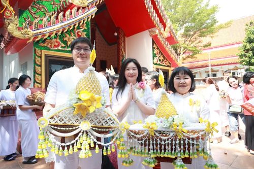 ภาพ No.182266:พิธีทอดกฐิน ณ วัดกล้วย จ.นนทบุรี ในโครงการทอดกฐินสามัคคีทั่วไทย 30,000 วัด บูชาธรรม 80 ปี หลวงพ่อธัมมชโย โดยคณะศิษยานุศิษย์วัดพระธรรมกาย วันที่ 9 พฤศจิกายน พ.ศ. 2567