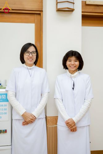 ภาพ No.220924:วันที่ 13 เมษายน พ.ศ. 2568 พิธีโปรยรัตนชาติปฐมเริ่มสถาปนาเจดีย์ และ พิธีเปิดหมู่บ้านปฏิบัติธรรม เพื่อการบรรลุธรรม ณ วัดป่าธรรมกายนานาชาติโทชิหงิ  ประเทศญี่ปุ่น