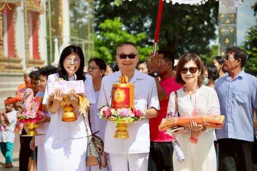 ภาพ No.258699:วันที่ 19 ตุลาคม พ.ศ. 2568 พิธีทอดกฐินสามัคคีทั่วไทย 30,000 วัด โดยคณะศิษยานุศิษย์ บูชาธรรม 81 ปี หลวงพ่อธัมมชโย ณ วัดปู่เจ้า อ. ศรีประจันต์ จ. สุพรรณบุรี