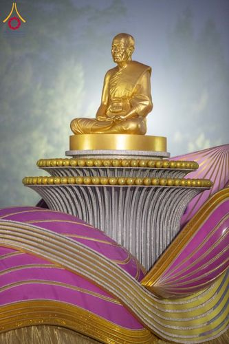 ภาพ No.191645:พระธรรมยาตราปฏิบัติธรรม และถ่ายภาพหมู่ประวัติศาสตร์ ณ อนุสรณ์สถานคลองบางนางแท่น อ.สามพราน จ.นครปฐม ในโครงการธรรมยาตรา กตัญญูบูชา มหาปูชนียาจารย์ พระมงคลเทพมุนี(สด จนฺทสโร) พระผู้ปราบมาร อนุสรณ์สถาน 7 แห่ง ปีที่ 13 วันที่ 8 มกราคม พ.ศ. 2568