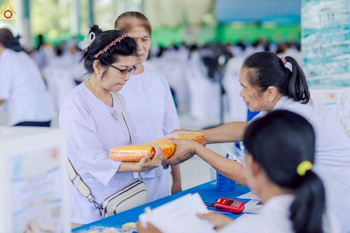 ภาพ No.249342:วันที่ 28 กันยายน พ.ศ. 2568 พิธีทอดผ้าป่าแผ่นบันมงคลมหาเศรษฐี อาคาร 80 ปี หลวงพ่อธัมมชโย ณ ศูนย์ปฏิบัติธรรมวิหารแดง ต.เจริญธรรม อ.วิหารแดง จ.สระบุรี