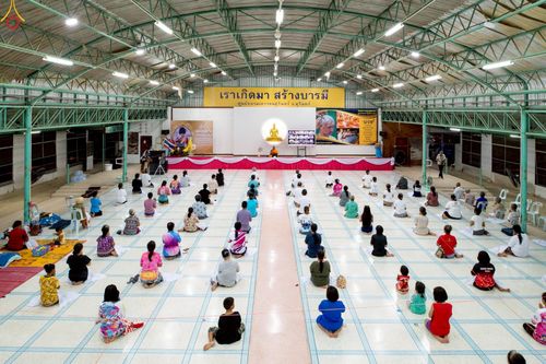 ภาพ No.235355:วันที่ 30-31 กรกฎาคม พ.ศ. 2568 วัดพระธรรมกาย มูลนิธิธรรมกาย ร่วมกับศูนย์ส่งเสริมศีลธรรมจังหวัดสุรินทร์ เปิดศูนย์พักพิงชั่วคราวเพื่อช่วยเหลือประชาชน ผู้อพยพจากเหตุปะทะกันตามแนวชายแดน ไทย-กัมพูชา ตั้งแต่วันที่ 24 กรกฎาคม พ.ศ.2568 เป็นต้นไป