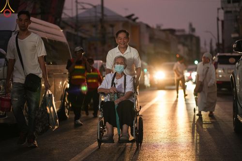 ภาพ No.126000:พิธีทำบุญเมืองนครราชสีมา ฉลอง 556 ปี ตักบาตรพระ 10,000 รูป ในวันเสาร์ที่ 2 มีนาคม พ.ศ.2567 ณ อนุสาวรีย์ท้าวสุรนารี จ.นครราชสีมา จัดโดย คณะสงฆ์จังหวัดนครราชสีมา ร่วมกับสำนักงานจังหวัดนครราชสีมา