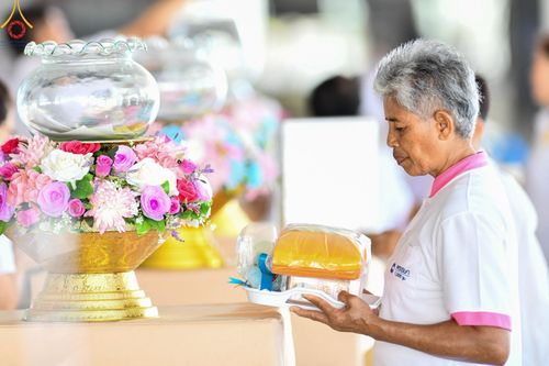 ภาพ No.211029:วันพฤหัสบดีที่ 13 มีนาคม พ.ศ. 2568  กิจกรรมวันพระ ขึ้น 15 ค่ำ เดือน 4 พิธีบุพเปตพลี ครั้งที่ 160 และ พิธีฉลองชัยสวดธัมจักรกัปปวัตนสูตร ครบ 7,196,000,000 จบ ณ วัดพระธรรมกาย