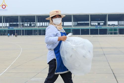 ภาพ No.122351:V.23 อีกนิด การเตรียมงาน เก็บงาน การรับบุญของเจ้าหน้าที่หน่วยงานต่างๆ เพื่อโครงการธรรมยาตรา ปีที่ 12 ระหว่างวันที่ 2 - 31 มกราคม พ.ศ. 2567