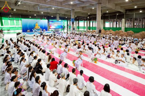 ภาพ No.230676:วันที่ 29 มิถุนายน พ.ศ.2568 พิธีตัดปอยผมและปลงผมนาคธรรมทายาท โครงการบรรพชาอุปสมบทหมู่ รุ่นเข้าพรรษา ณ วิหารคด วัดพระธรรมกาย