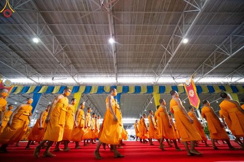 ภาพ No.123138:พระธรรมยาตรารับประกาศนียบัตร และพระของขวัญ ในวันอาทิตย์ต้นเดือนที่ 4 กุมภาพันธ์ พ.ศ.2567 ณ สภาธรรมกายสากล วัดพระธรรมกาย