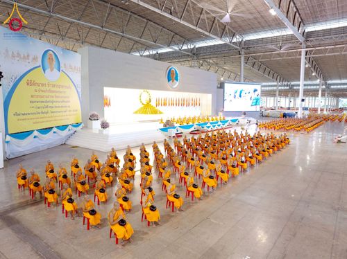 ภาพ No.223299:วันวิสาขบูชา วันอาทิตย์ที่ 11 พฤษภาคม พ.ศ. 2568 พิธีตักบาตร และปฎิบัติธรรม ณ สภาธรรมกายสากล วัดพระธรรมกาย