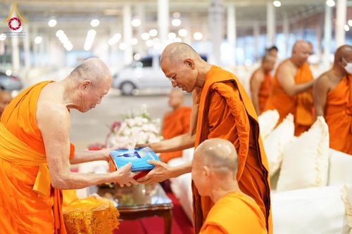 ภาพ No.185209:พิธีถวายมหาสังฆทาน 1,000 วัด ในวาระอายุวัฒนมงคล 84 ปี หลวงพ่อทัตตชีโว วันอาทิตย์ที่ 22 ธันวาคม พ.ศ. 2567 ณ สภาธรรมกายสากล วัดพระธรรมกาย