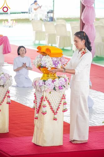 ภาพ No.97225:พิธีทอดผ้าป่า เพื่อสร้าง "ลานอเนกประสงค์พญานาค 4 ตระกูล" และพิธีจุดประทีปโคมลอย ลอยกระทง ถวายประทีปเป็นพุทธบูชา ณ พุทธอุทยานนานาชาติ จ.หนองคาย วันที่ 27 พฤศจิกายน พ.ศ. 2566