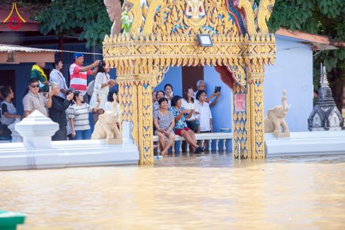 ภาพ No.274323:วันที่ 5 พฤศจิกายน พ.ศ. 2568 พิธีทอดกฐินสามัคคีทั่วไทย ณ วัดบันไดช้าง จ.พระนครศรีอยุธยา โดยคณะศิษยานุศิษย์ บูชาธรรม 81 ปี หลวงพ่อธัมมชโย