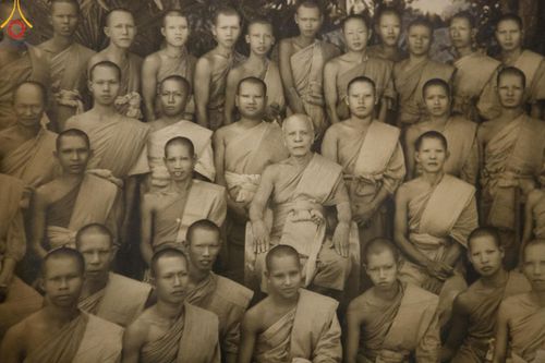 ภาพ No.119120:พิธีจุดประทีปถวายเป็นพุทธบูชา และบูชาธรรมมหาปูชนียาจารย์ พระมงคลเทพมุนี(สด จนฺทสโร) ในโครงการธรรมยาตราฯ วันที่ 26 มกราคม พ.ศ. 2567 ณ อาคารธรรมยาตรา กตัญญูบูชามหาปูชนียาจารย์ ตรงข้ามวัดปากน้ำภาษีเจริญ จ.กรุงเทพมหานคร