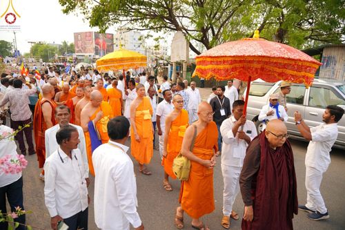 ภาพ No.212798:วันอาทิตย์ที่ 23 มีนาคม พ.ศ. 2568 ❖ คณะสงฆ์นานาชาติส่งมอบพระประธาน 108 องค์ ทั่วอินเดียรำลึกชาตกาล 134 ปี ดร.อัมเบดการ์