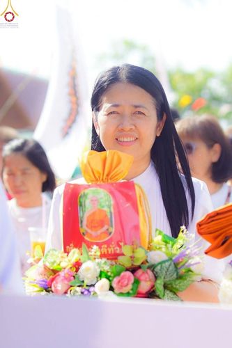 ภาพ No.170600:พิธีทอดกฐิน ณ วัดคุ้งกร่างภาราม ต.บางตลาด อ.คลองเขื่อน จ.ฉะเชิงเทรา ในโครงการกฐินสามัคคีทั่วไทย 30,000 วัด บูชาธรรม 80 ปี หลวงพ่อธัมมชโย โดยคณะศิษยานุศิษย์วัดพระธรรมกาย วันที่ 27 ตุลาคม พ.ศ. 2567