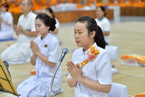 ภาพ No.231856:วันที่ 5 กรกฎาคม พ.ศ. 2568 พิธีถวายภัตตาหารเมนูสวรรค์ เพื่อการบรรลุธรรม ณ หอฉันคุณยายอาจารย์ฯ วัดพระธรรมกาย