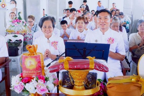 ภาพ No.253401:วันที่ 12 ตุลาคม พ.ศ. 2568 พิธีทอดกฐินสามัคคีทั่วไทย 30,000 วัด โดยคณะศิษยานุศิษย์ บูชาธรรม 81 ปี หลวงพ่อธัมมชโย ณ วัดท้องคุ้ง ตำบลคลองด่าน  อำเภอบางบ่อ จังหวัดสมุทรปราการ