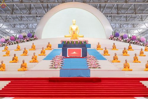 ภาพ No.240607:วันพุธที่ 27 สิงหาคม พ.ศ. 2568 พิธีปฏิบัติธรรมภาคสาย ในวันธรรมชัย ณ วัดพระธรรมกาย จ.ปทุมธานี