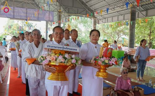 ภาพ No.169875:พิธีทอดกฐิน ณ วัดรัตนปทุม  จ.ร้อยเอ็ด ในโครงการกฐินสามัคคีทั่วไทย 30,000 วัด บูชาธรรม 80 ปี หลวงพ่อธัมมชโย โดยคณะศิษยานุศิษย์วัดพระธรรมกาย วันที่ 26 ตุลาคม พ.ศ. 2567