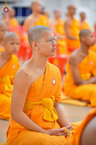 ภาพ No.161625:พิธีรับดวงแก้วนักเรียนบาลี ผู้สมัครสอบในนามวัดพระธรรมกาย วันพุธที่ 2 ตุลาคม พ.ศ. 2567 ณ เทวสภา อาคารร้อยปีคุณยายอาจารย์ฯ วัดพระธรรมกาย จ.ปทุมธานี