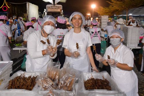 ภาพ No.112934:พิธีถวายภัตตาหารเป็นสังฆทาน แด่คณะพระธรรมยาตรา ปีที่ 12 วันที่ 16 มกราคม พ.ศ. 2567 ณ วัดโบสถ์(บน) บางคูเวียง จ.นนทบุรี