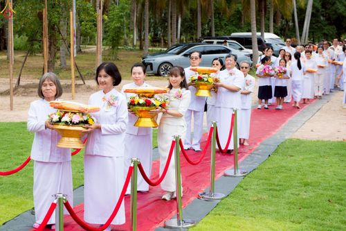 ภาพ No.263148:วันที่ 18 ตุลาคม พ.ศ. 2568 พิธีทอดกฐินสามัคคีเพื่อซื้อที่ดิน  สร้างอาคารครัวและโรงอาหาร  ห้องน้ำพร้อมโรงซักตากชาย-หญิง  และพิธีทอดกฐินสามัคคีทั่วไทย 30,000 วัด  ศูนย์ปฏิบัติธรรมนานาชาติทุ่งแสงธรรม  (Moonastery Meditation Center) ต.แสงอรุณ อ.ทับสะแก จ.ประ