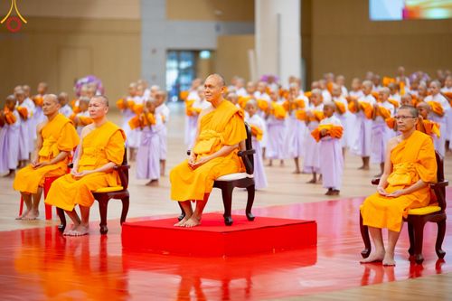 ภาพ No.215729:วันเสาร์ที่ 5 เมษายน พ.ศ. 2568 พิธีขอบรรพชา พิธีขอสรณคมน์และศีล  พิธีขอนิสสัย พิธีถวายบาตร ในโครงการบรรพชาสามเณรฟื้นฟูพระพุทธศาสนาทั่วไทย , โครงการหน่อแก้วเปรียญธรรม รุ่นที่ 13 ,  โครงการสามเณรยุวธรรมทายาท รุ่นที่ 33 , โครงการสามเณรมัชฌิมธรรมทายาท รุ่นที