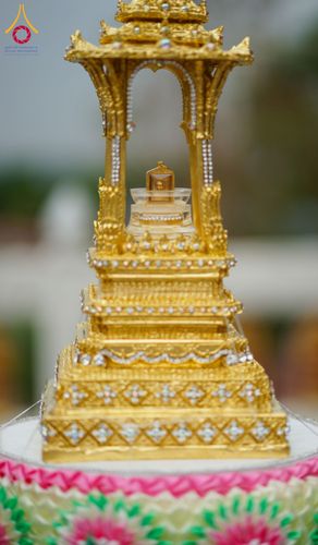 ภาพ No.131404:พิธีอัญเชิญพระบรมสารีริกธาตุ และองค์พระพุทธรัตนกายสิทธิ์ ติดตั้งองค์พระเจดีย์จตุรทิศ ถวายองค์พระเจดีย์ ลานธรรมและกำแพงแก้ว ถวายเป็นพุทธบูชา น้อมถวายบูชาธรรมหลวงพ่ออายุวัฒนมงคล ๘๐ พรรษา วันเสาร์ที่ ๑๖ มีนาคม พ.ศ. ๒๕๖๗ ณ วัดเขาพญาปราบ ต.ตะขบ อ.ปักธงชัย จ.น