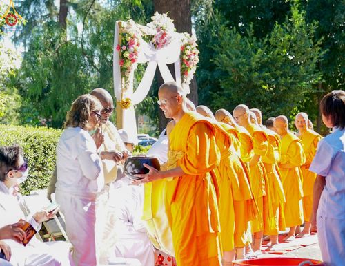ภาพ No.100281:พิธีทอดกฐินบรมจักรพรรดิ ณ วัดพระธรรมกายแคลิฟอร์เนีย เมืองอาซูซ่า รัฐแคลิฟอร์เนีย ประเทศสหรัฐอเมริกา วันอาทิตย์ที่ 12 พฤศจิกายน พ.ศ. 2566