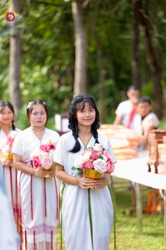 ภาพ No.175500:พิธีทอดกฐิน วัดดงดินแดง อ.อมก๋อย จ.เชียงใหม่ ในโครงการกฐินสามัคคีทั่วไทย 30,000 วัด บูชาธรรม 80 ปี หลวงพ่อธัมมชโย โดยคณะศิษยานุศิษย์วัดพระธรรมกาย วันที่ 9 พฤศจิกายน พ.ศ. 2567