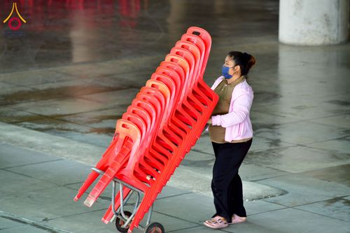 ภาพ No.213330:วันที่ 11-28 มีนาคม พ.ศ. 2568 เจ้าหน้าที่ และอาสาสมัคร เตรียมงานบุญวันคุ้มครองโลก ณ วัดพระธรรมกาย