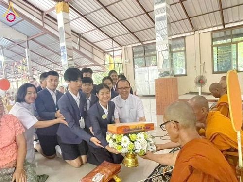 ภาพ No.183225:พิธีทอดกฐิน ณ วัดภูถ้ำพระ จ.กาฬสินธุ์ ในโครงการทอดกฐินสามัคคีทั่วไทย 30,000 วัด บูชาธรรม 80 ปี หลวงพ่อธัมมชโย โดยคณะศิษยานุศิษย์วัดพระธรรมกาย วันที่ 19 ตุลาคม พ.ศ. 2567 กฐินสัมฤทธิ์เด็กดี V-Star โรงเรียนอนุกูลนารี จ.กาฬสินธุ์