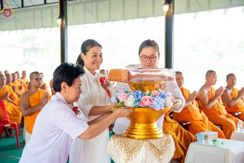 ภาพ No.92666:พิธีทอดกฐินวัดศรีวรรณวนาราม จ.ปทุมธานี และพิธีอัญเชิญพระสารีริกธาตุ วันที่ 4 พฤศจิกายน พ.ศ. 2566