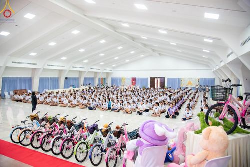 ภาพ No.185016:กิจกรรมวันรวมพลังเด็กดี V-Star ผู้นำฟื้นฟูศีลธรรมโลก จังหวัดระยอง ณ ศูนย์ปฏิบัติธรรมระยอง (บ้านช่องลม) ในวันเสาร์ที่ 14 ธันวาคม พ.ศ. 2567