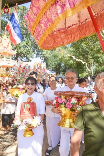 ภาพ No.174928:พิธีทอดกฐิน วัดโป่งไทร จ.สระบุรี ในโครงการกฐินสามัคคีทั่วไทย 30,000 วัด บูชาธรรม 80 ปี หลวงพ่อธัมมชโย โดยคณะศิษยานุศิษย์วัดพระธรรมกาย วันที่ 10 พฤศจิกายน พ.ศ. 2567