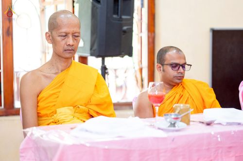 ภาพ No.264435:วันที่ 23 ตุลาคม พ.ศ. 2568 พิธีทอดกฐินสมทบ วัดกัลยาณมิตรต่างประเทศ  บูชาธรรม 81 ปี หลวงพ่อธัมมชโย  ณ วัดศรีอโรคา รามายา , วัดศรีธรรมราชา , วัดเปรดีปะกันเด วิหารายา ในเมืองมาตะเล ประเทศศรีลังกา 