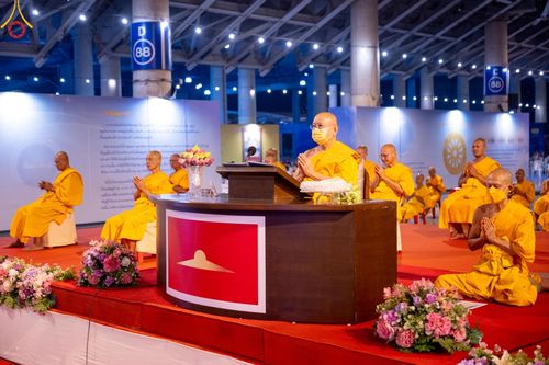 ภาพ No.207967:พิธีฉลองชัยชิตังเม สวดธัมมจักกัปวัตนสูตร ครบ 7,117,001,250 จบ ในวันมาฆบูชา วันพุธที่ 12 กุมภาพันธ์ พ.ศ. 2568 ณ วัดพระธรรมกาย จังหวัดปทุมธานี