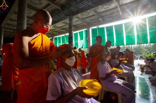 ภาพ No.87023:พิธีตัดปอยผมและปลงผมนาคธรรมทายาท ในโครงการอุปสมบทหมู่บูชาธรรม 106 ปี วันครูผู้ค้นพบวิชชาธรรมกาย ในวันอาทิตย์ที่ 3 กันยายน พ.ศ. 2566 ณ วัดพระธรรมกาย
