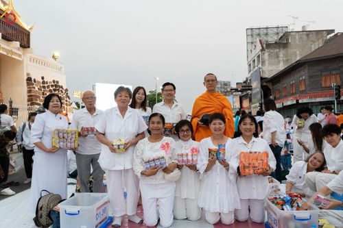 ภาพ No.126291:พิธีทำบุญเมืองนครราชสีมา ฉลอง 556 ปี ตักบาตรพระ 10,000 รูป ในวันเสาร์ที่ 2 มีนาคม พ.ศ.2567 ณ อนุสาวรีย์ท้าวสุรนารี จ.นครราชสีมา จัดโดย คณะสงฆ์จังหวัดนครราชสีมา ร่วมกับสำนักงานจังหวัดนครราชสีมา