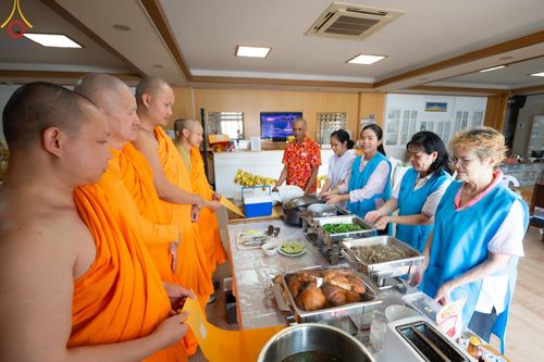 ภาพ No.140517:พิธีทอดผ้าป่าฉลองชัย 20 ปี วัดพระธรรมกายคานากาว่า วันเสาร์ที่ 8 มิถุนายน พ.ศ. 2567