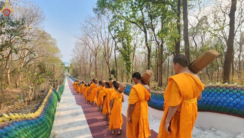 ภาพ No.61745:Photo Story พะเยาสว่างแล้ว กิจวัตรสามเณร โครงการบรรพชาสามเณร ฟื้นฟูพระพุทธศาสนาทั่วไทย  ณ ศูนย์ส่งเสริมศีลธรรมจังหวัดพะเยา โบราณสถานพระธาตุจอมทอง ต.บ้านต๋อม อ.เมือง จ.พะเยา