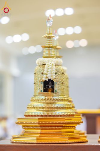 ภาพ No.209598:วันอาทิตย์ที่ 2 มีนาคม พ.ศ. 2568 พิธีภาคบ่าย สัมมนาพิเศษ, ปฏิบัติธรรม พิธีรับมอบพระบรมสารีริกธาตุ ณ สภาธรรมกายสากล วัดพระธรรมกาย