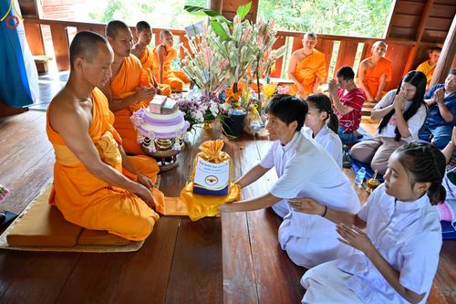 ภาพ No.94149:พิธีทอดกฐิน สำนักสงฆ์เคาะทีโคะ อ.ท่าสองยาง จ.ตาก วันที่ 10 พฤศจิกายน พ.ศ. 2566