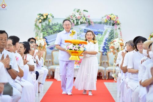 ภาพ No.230033:วันพฤหัสบดีที่ 26 มิถุนายน พ.ศ. 2568 พิธีทอดผ้าป่าฉลองอาคารชุดศูนย์ปฏิบัติธรรมน้ำใสใจสว่าง น้อมบูชาธรรมอายุวัฒนะมงคล 81 ปี หลวงพ่อธัมมชโย ณ ศูนย์ปฏิบัติธรรมน้ำใสใจสว่าง เขตบางกอกน้อย กรุงเทพมหานคร