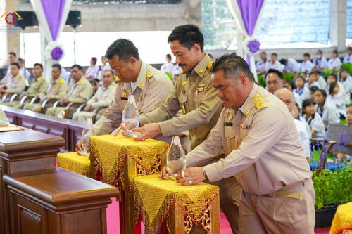 ภาพ No.125590:พิธีมอบโล่และทุนการศึกษา โครงการโรงเรียนส่งเสริมศีลธรรม  "นักบุญขุนเขา" ครั้งที่ ๒ ณ อาคารธรรมสภา วัดบ้านขุน ตำบลบ่อหลวง อำเภอฮอด จังหวัดเชียงใหม่ วันอังคารที่ ๒๗ กุมภาพันธ์ พ.ศ.๒๕๖๗