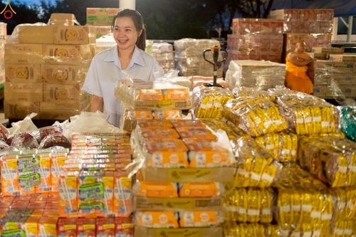 ภาพ No.263865:วันอาทิตย์ที่ 2 พฤศจิกายน พ.ศ. 2568 พิธีตักบาตรอาทิตย์ต้นเดือน ณ บ้านแก้วเรือนทองคุณยายฯ วัดพระธรรมกาย