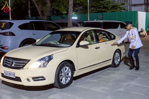 ภาพ No.231204:วันพฤหัสบดีที่ 3 กรกฏาคม พ.ศ. 2568 พิธีมุทิตาสักการะพระภิกษุนาคหลวง พระมหาพนาวัฒน์ ธมฺมนฺตคามี (จันทร์เผือก) เปรียญธรรม ๙ ประโยค ณ วัดพระธรรมกาย ปทุมธานี