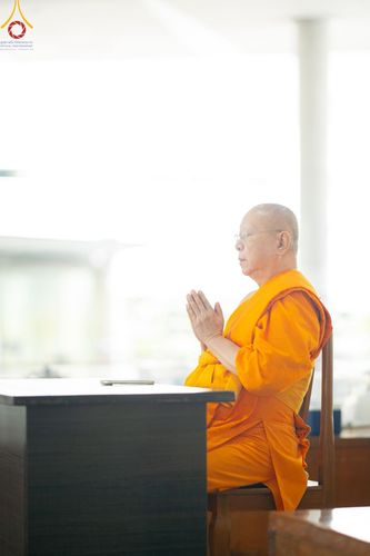 ภาพ No.212610:วันพฤหัสบดีที่ 20 มีนาคม พ.ศ. 2568 พิธีเจริญพระพุทธมนต์ เนื่องในอายุวัฒนมงคลครบ 74 ปี พระภาวนาธรรมวิเทศ วิ. (ภูเบศ ฌานาภิญโญ) ณ หอฉันคุณยายฯ วัดพระธรรมกาย